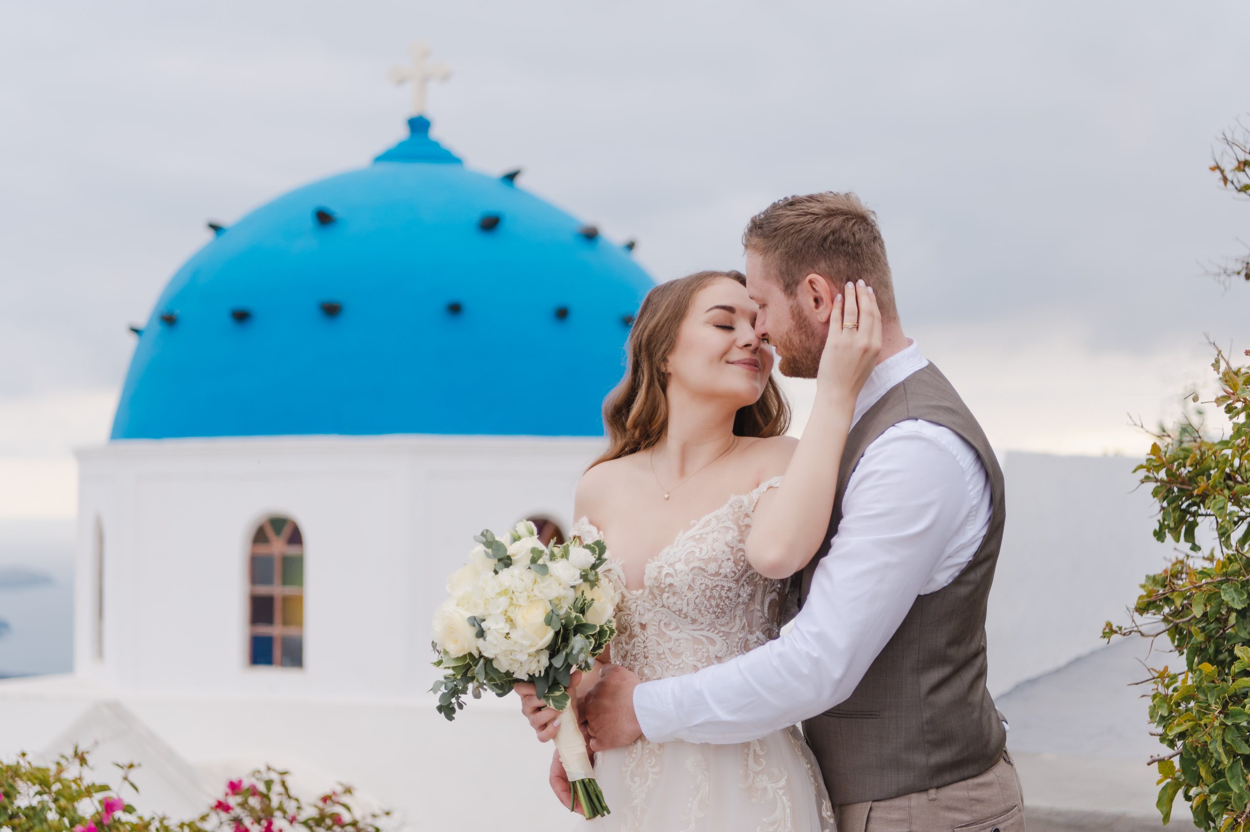 Ślub we dwoje na Santorini: intymność i romantyzm